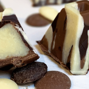 Bombón cremoso de chocolate blanco sin azúcar